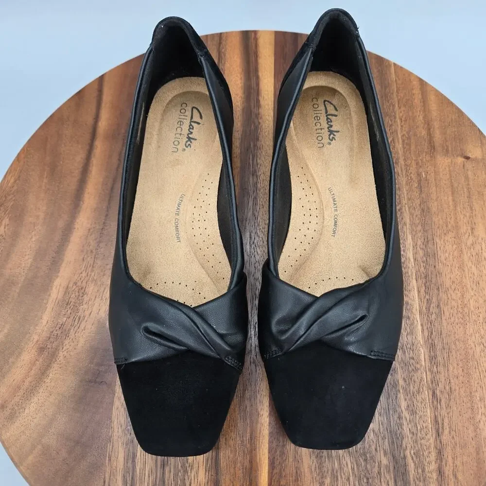 Clarks Flats Womens 7 Wide Black Leather Cap Toe Slip On Career Comfort Shoes